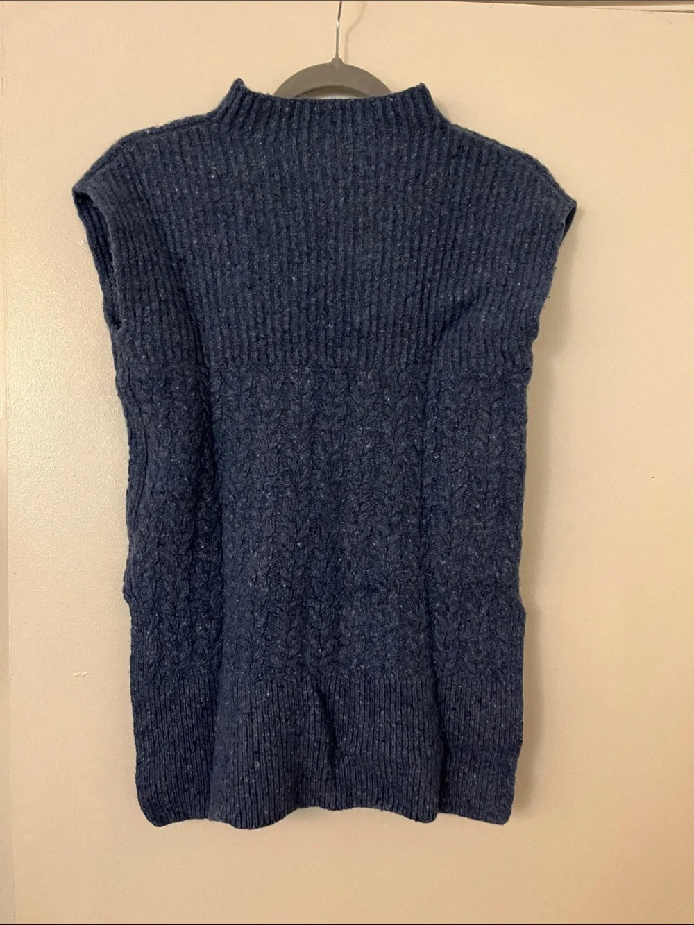 Navy Cable-Knit Sleeveless Sweater Vest  New without tags